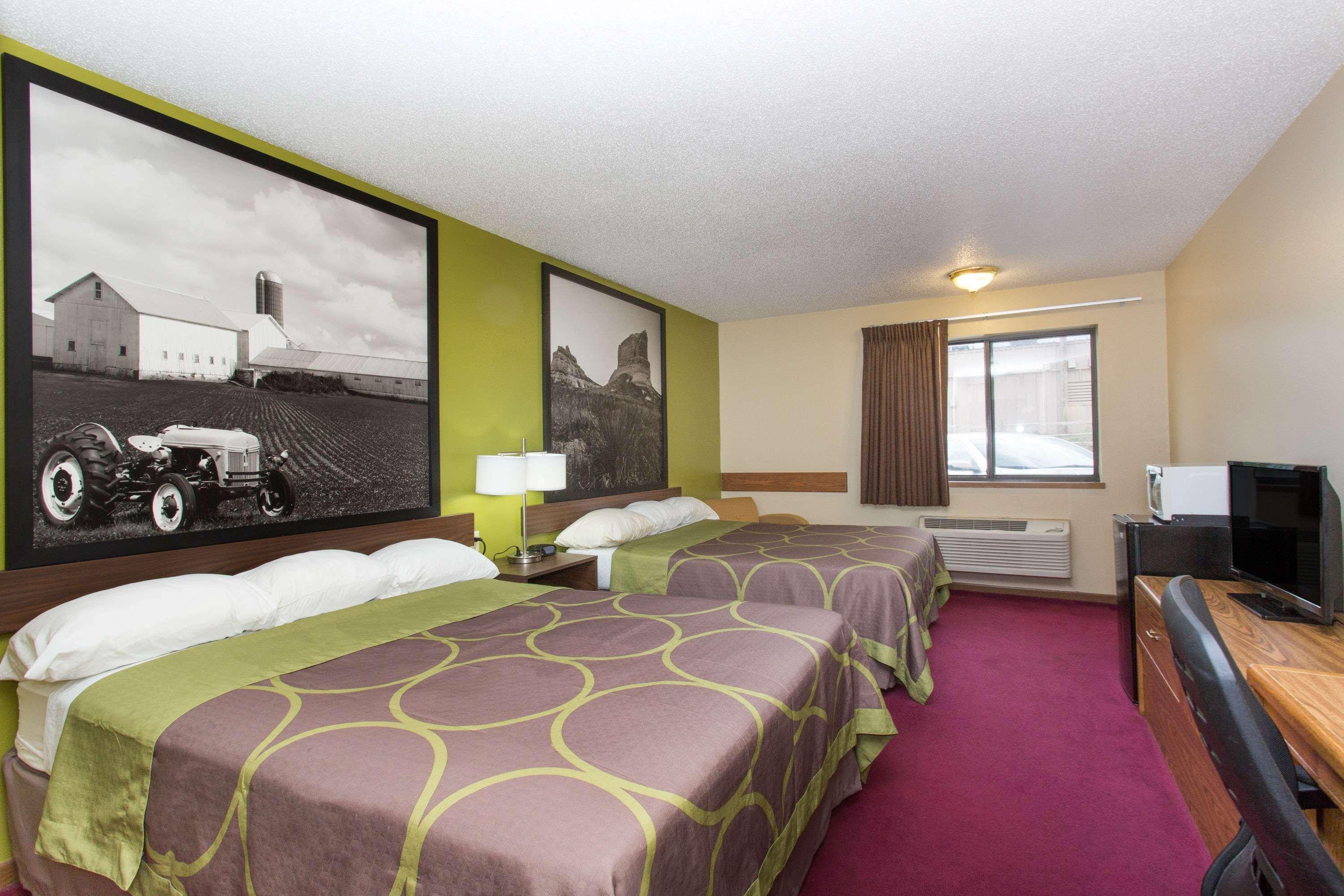 Super 8 By Wyndham Chadron Ne Hotell Exteriör bild