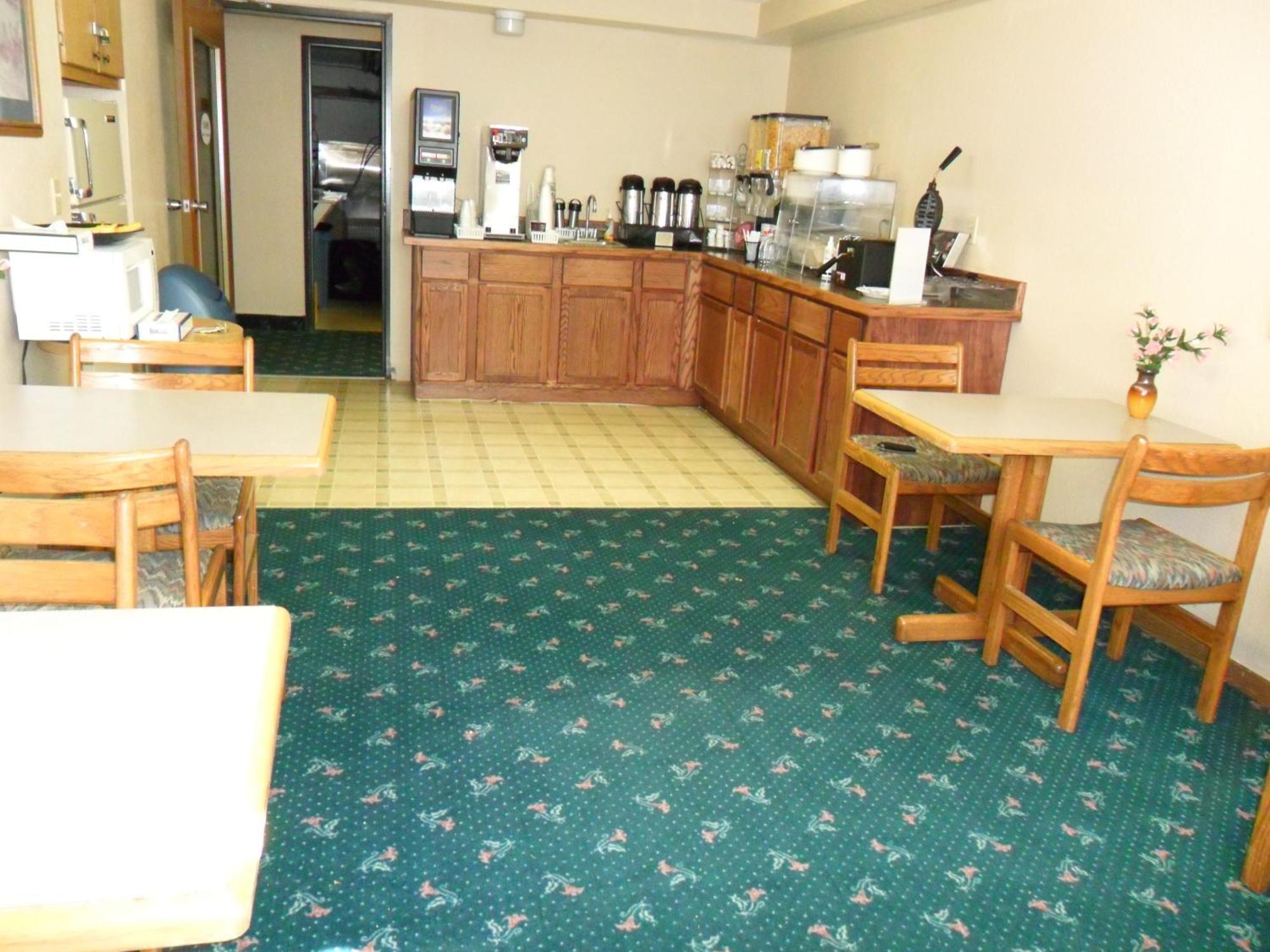 Super 8 By Wyndham Chadron Ne Hotell Exteriör bild