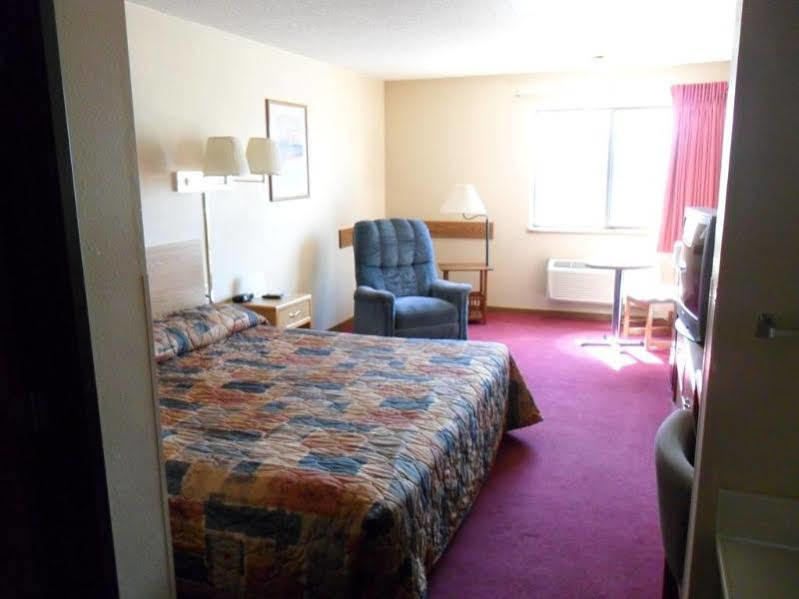 Super 8 By Wyndham Chadron Ne Hotell Exteriör bild